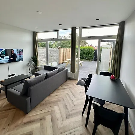 Apartment Eight